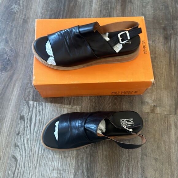 Miz Mooz Leather Backstrap Cornwall Sandal in Black Women's Size 42 - Picture 10 of 12